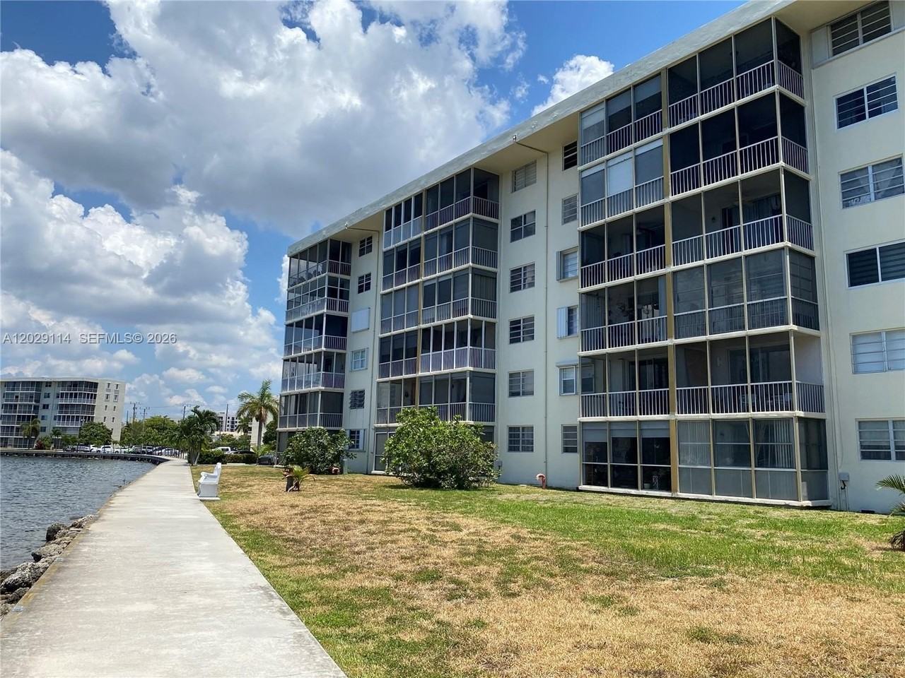 2920 Point East Dr #N611
