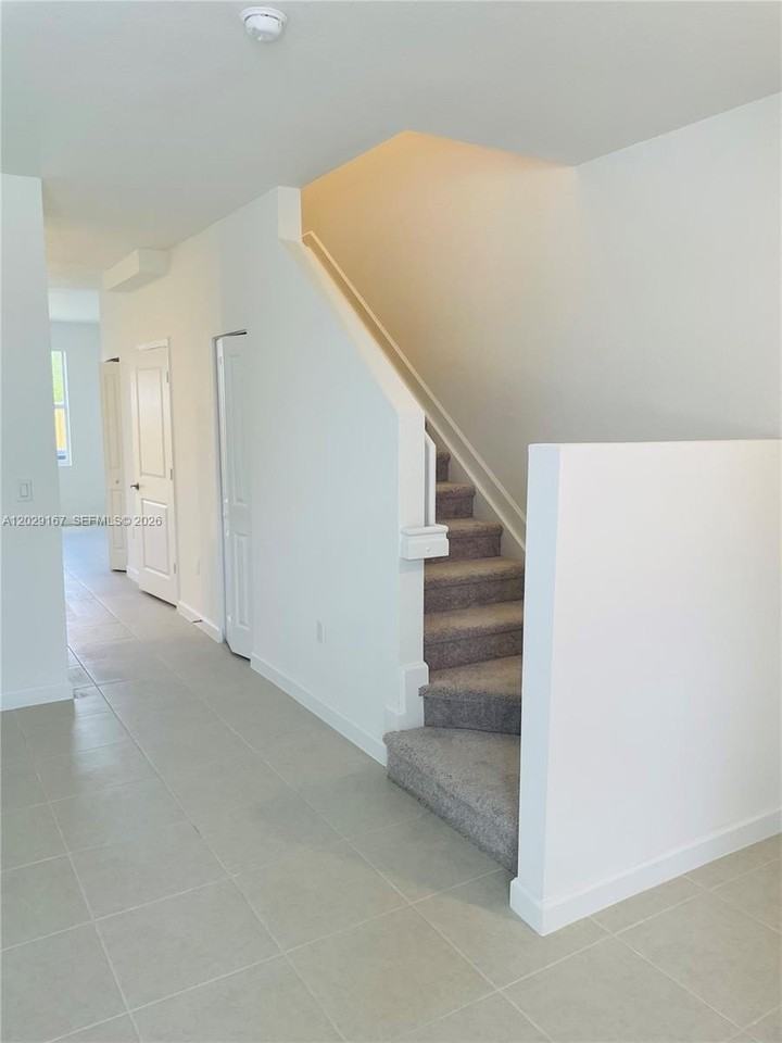 17905 Sw 356th Ter - Photo 2 of 16