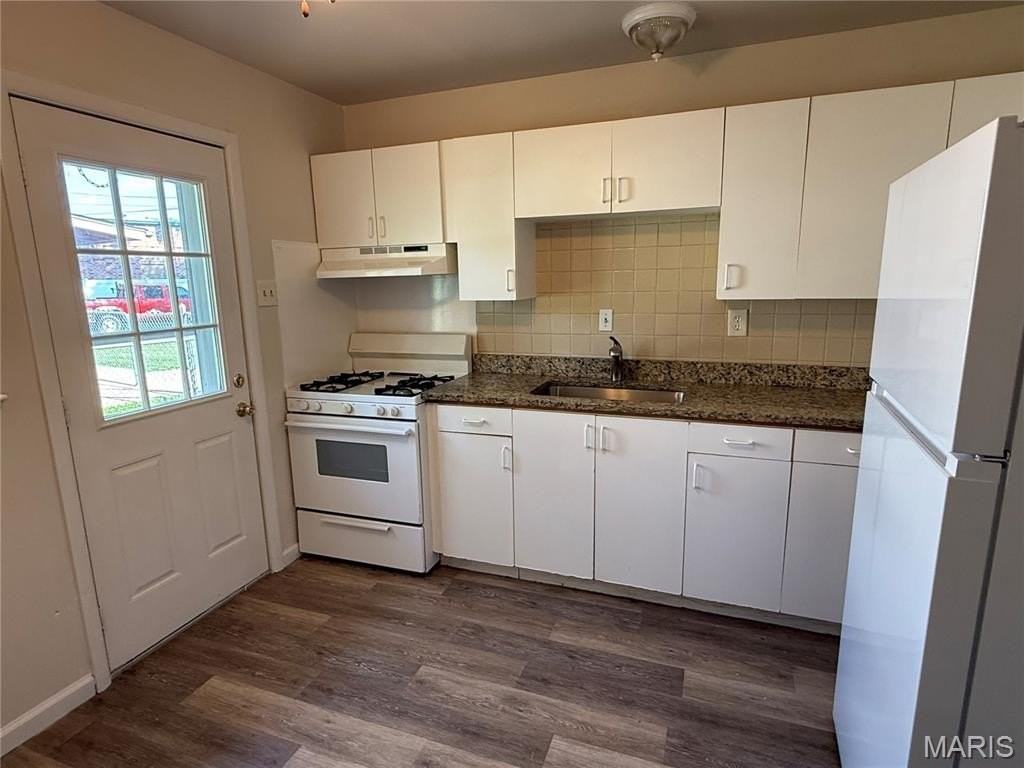 651 Southwell Ln - Photo 3 of 16