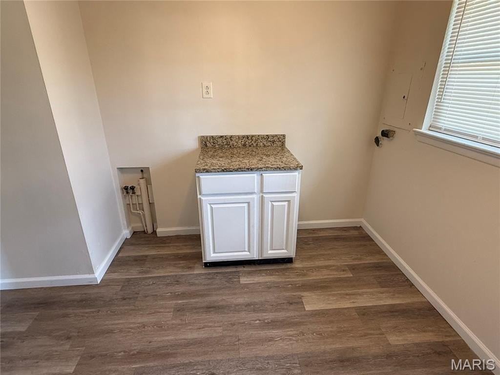 651 Southwell Ln - Photo 6 of 16