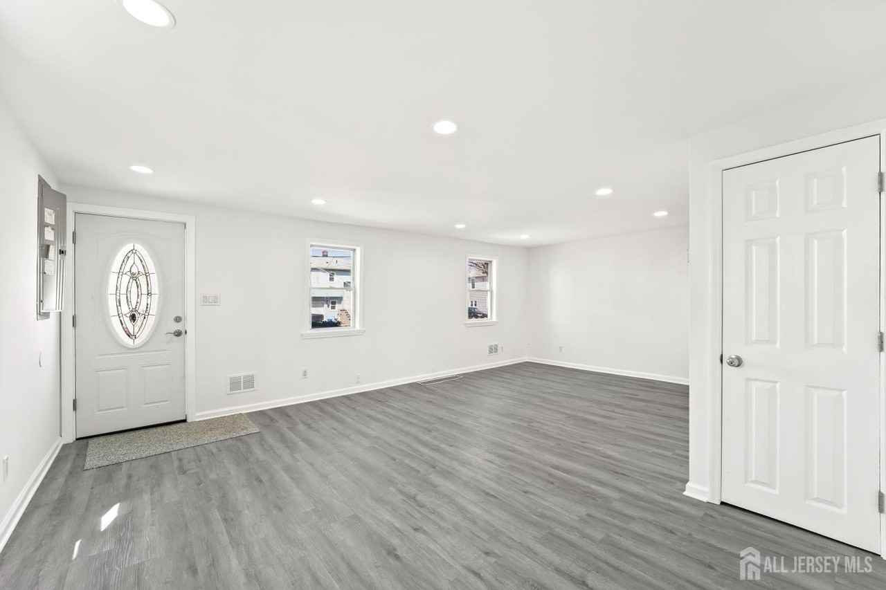 133 Augusta St - Photo 6 of 26