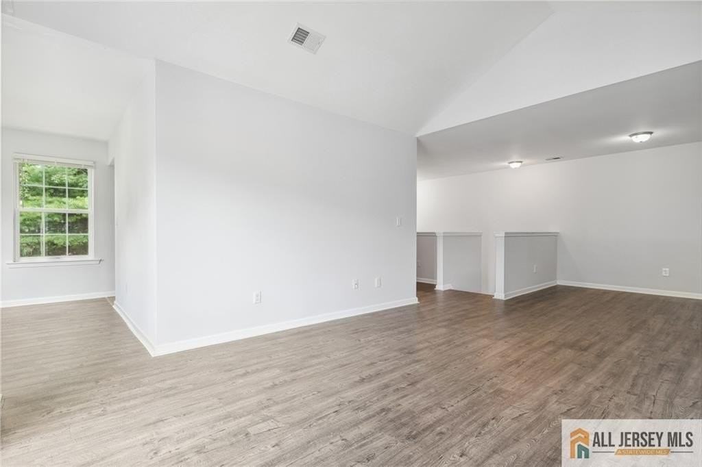 2602 Cypress Ln - Photo 7 of 30