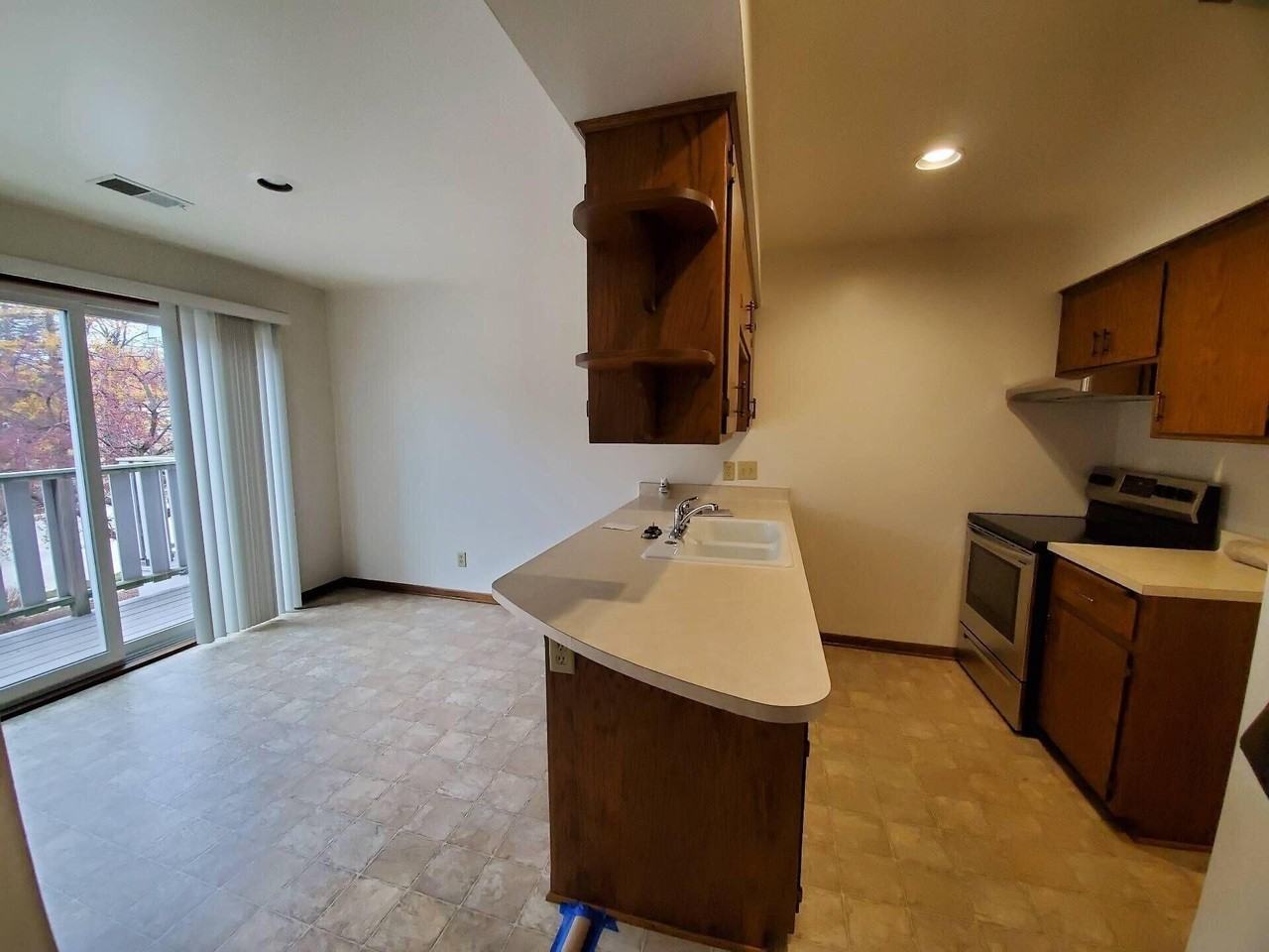 N89W15750 Main St #5 - Photo 4 of 16