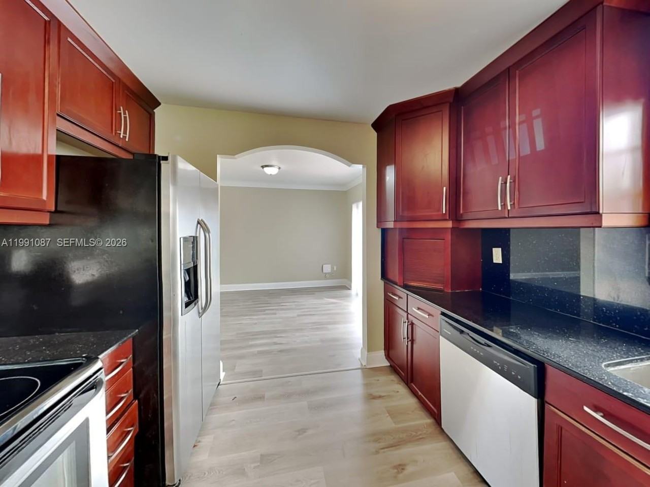 18925 Nw 78th Ct - Photo 5 of 8
