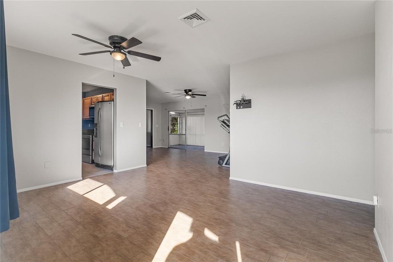 2522 Conway Blvd - Photo 6 of 30