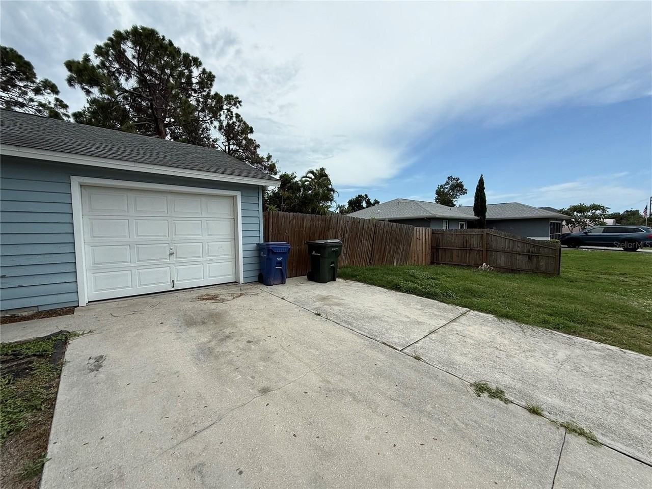 855 Jamaica Rd - Photo 2 of 15