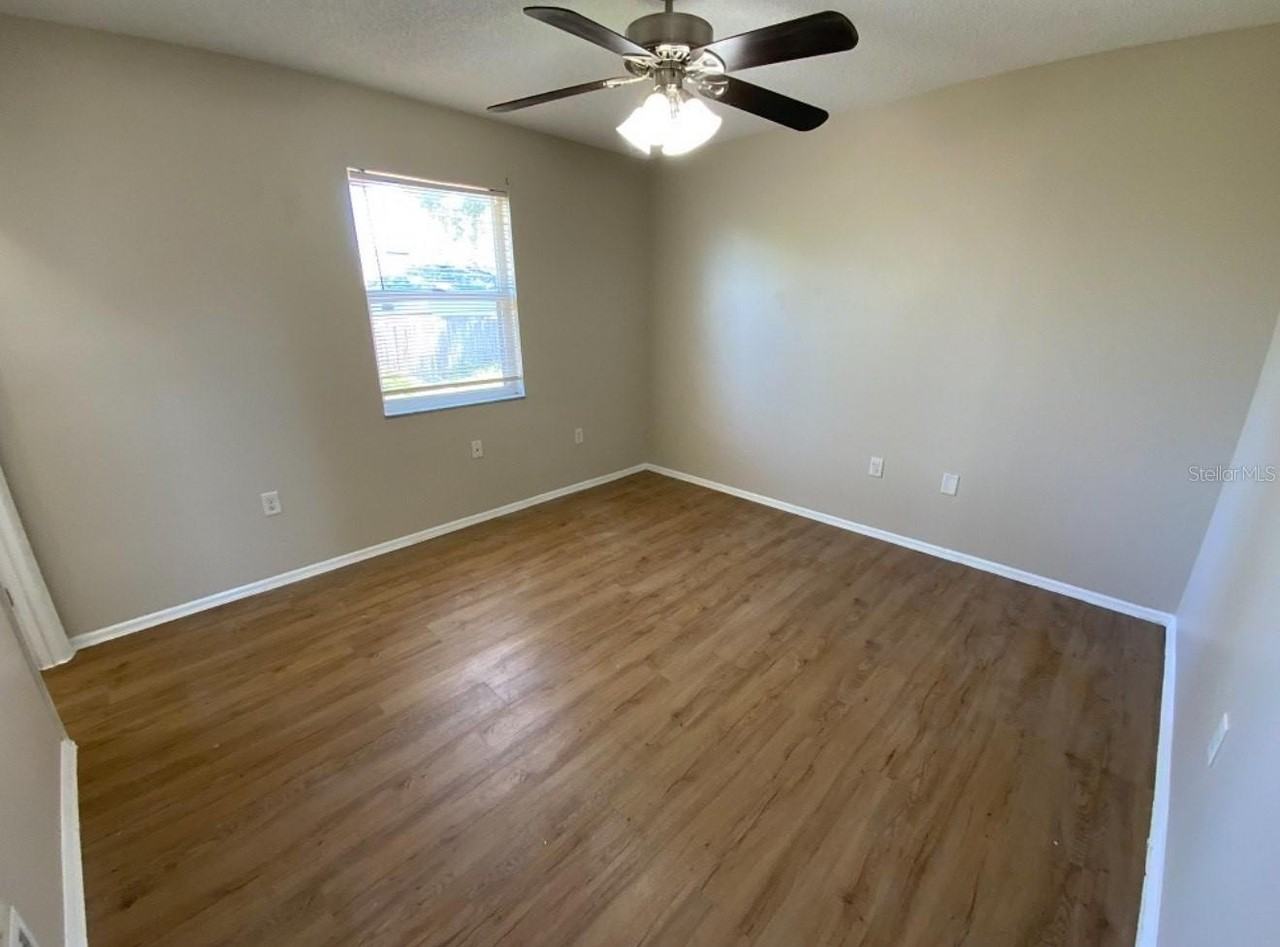 855 Jamaica Rd - Photo 6 of 15