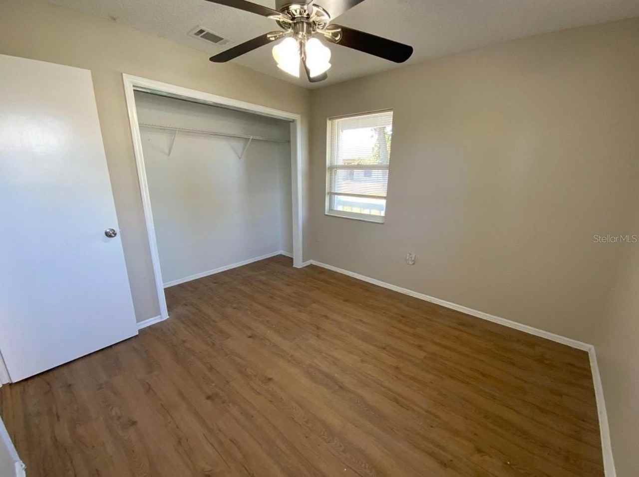855 Jamaica Rd - Photo 7 of 15
