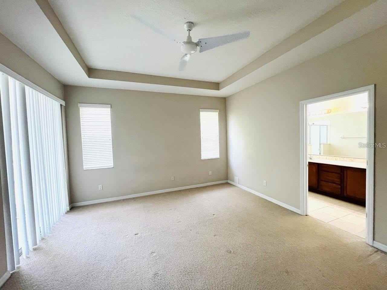 121 Raintree Cir - Photo 5 of 10