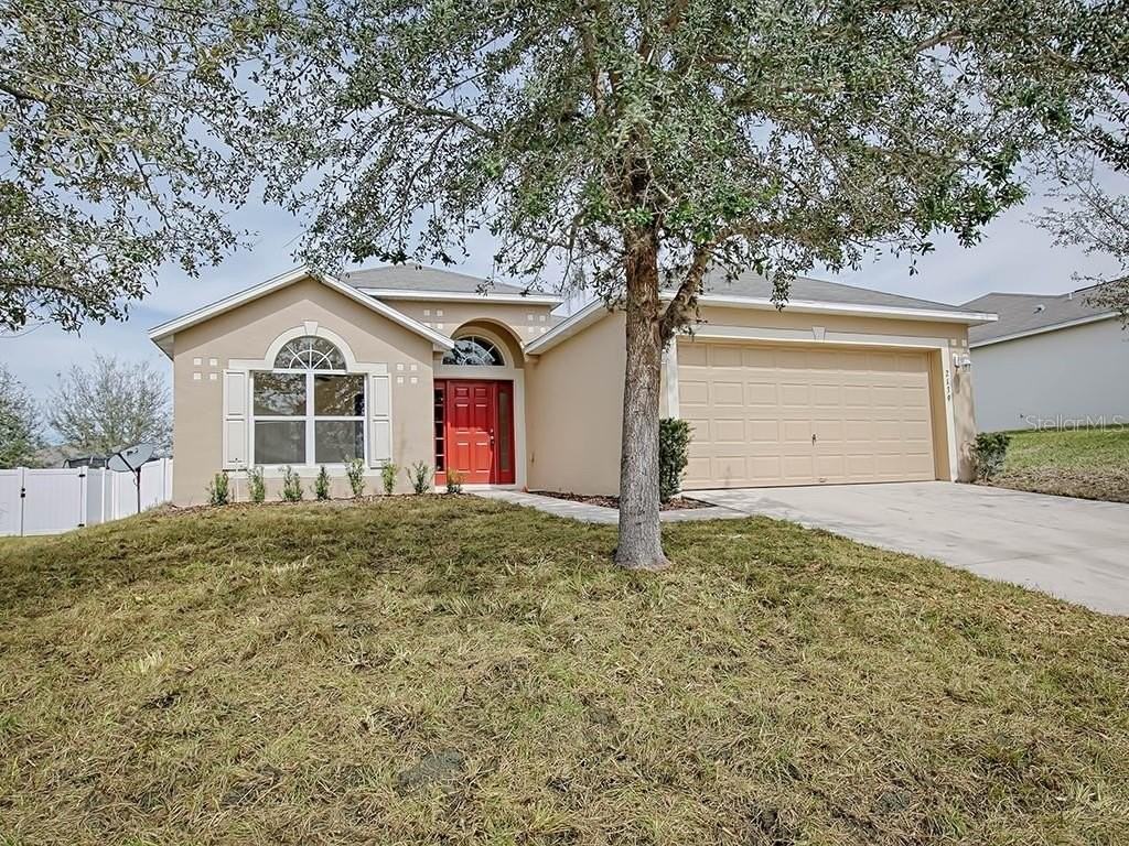 2139 Sandridge Cir - Photo 2 of 25