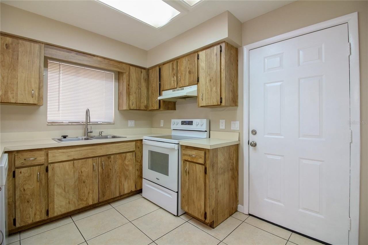 1545 King Ave - Photo 7 of 17