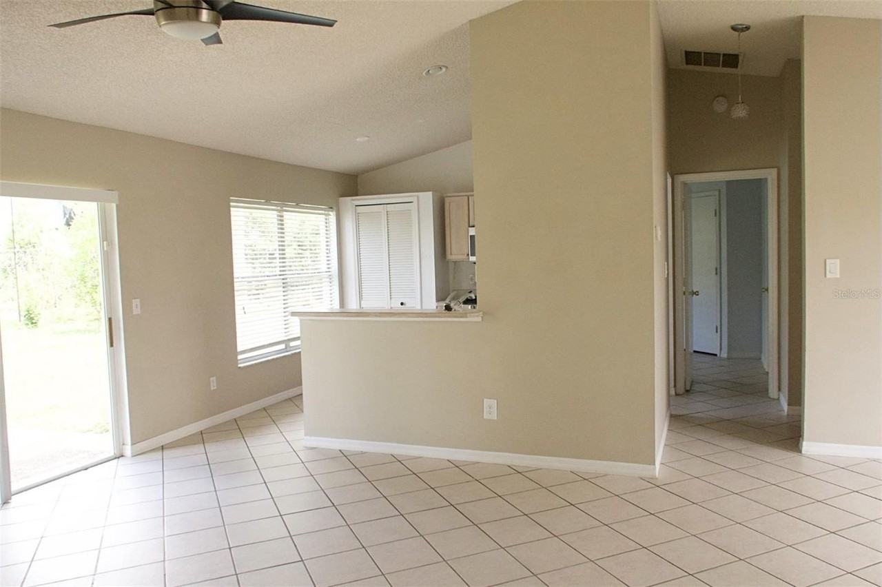 15640 Kensington Trl - Photo 4 of 14