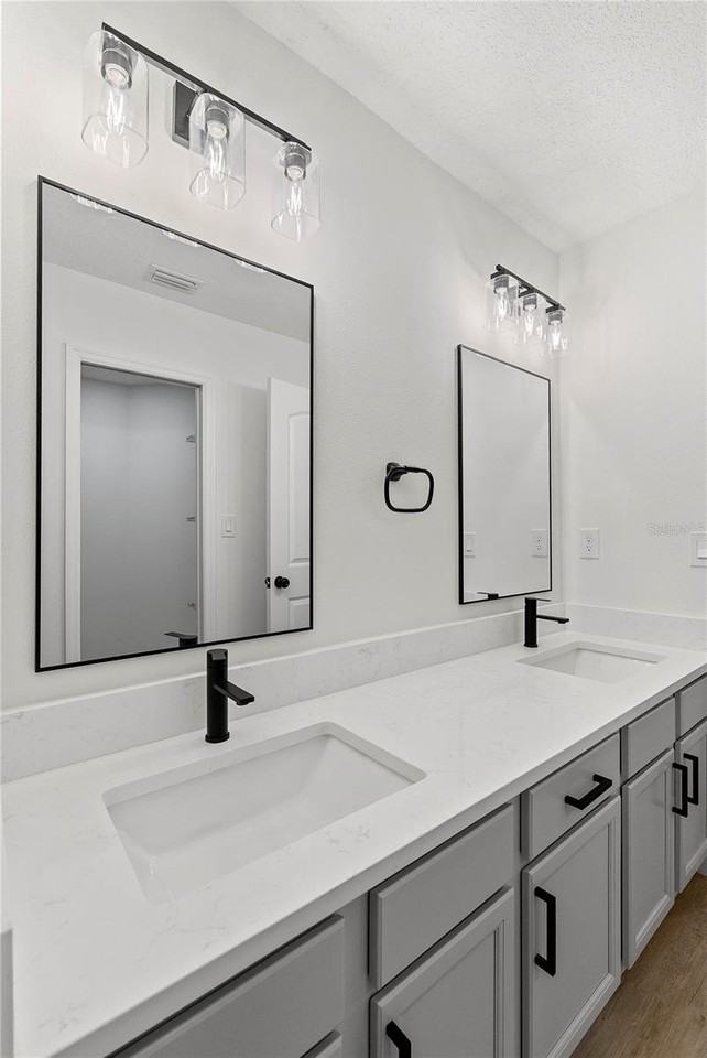 1811 Baxter Ave - Photo 7 of 29