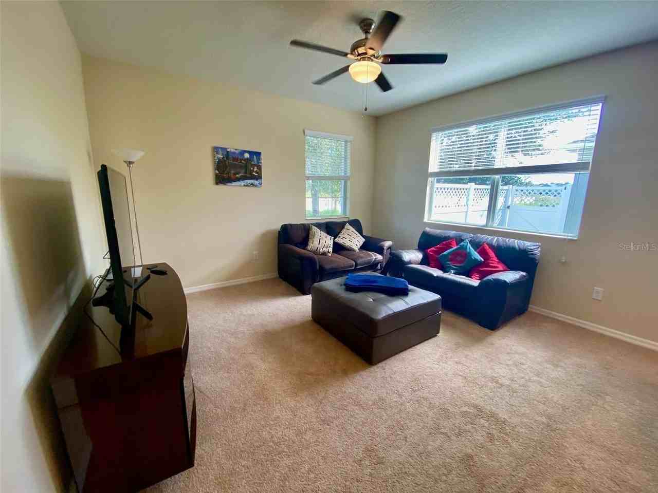 12802 Strode Ln - Photo 4 of 20