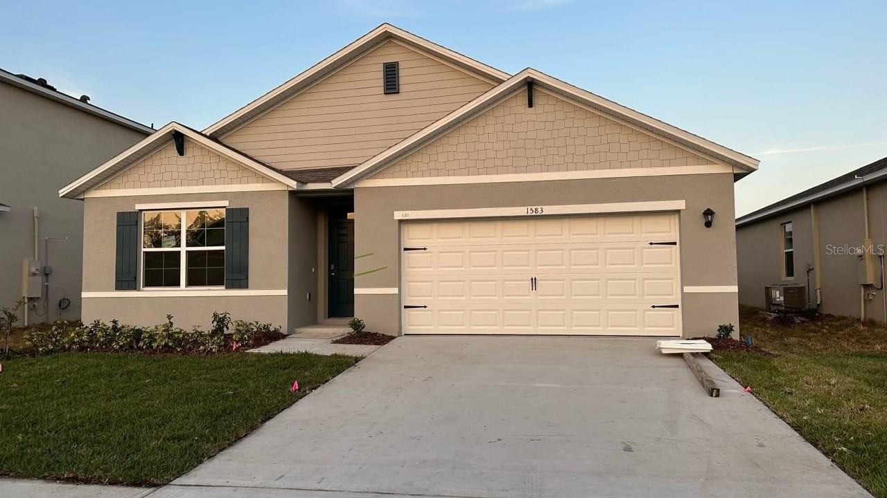 1583 Barberry Dr - Photo 2 of 35