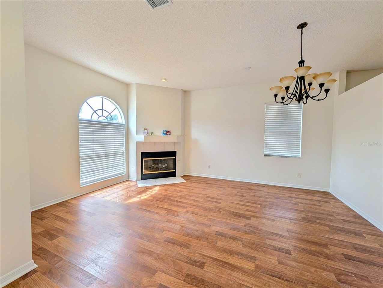 3462 Foxcroft Cir - Photo 6 of 26