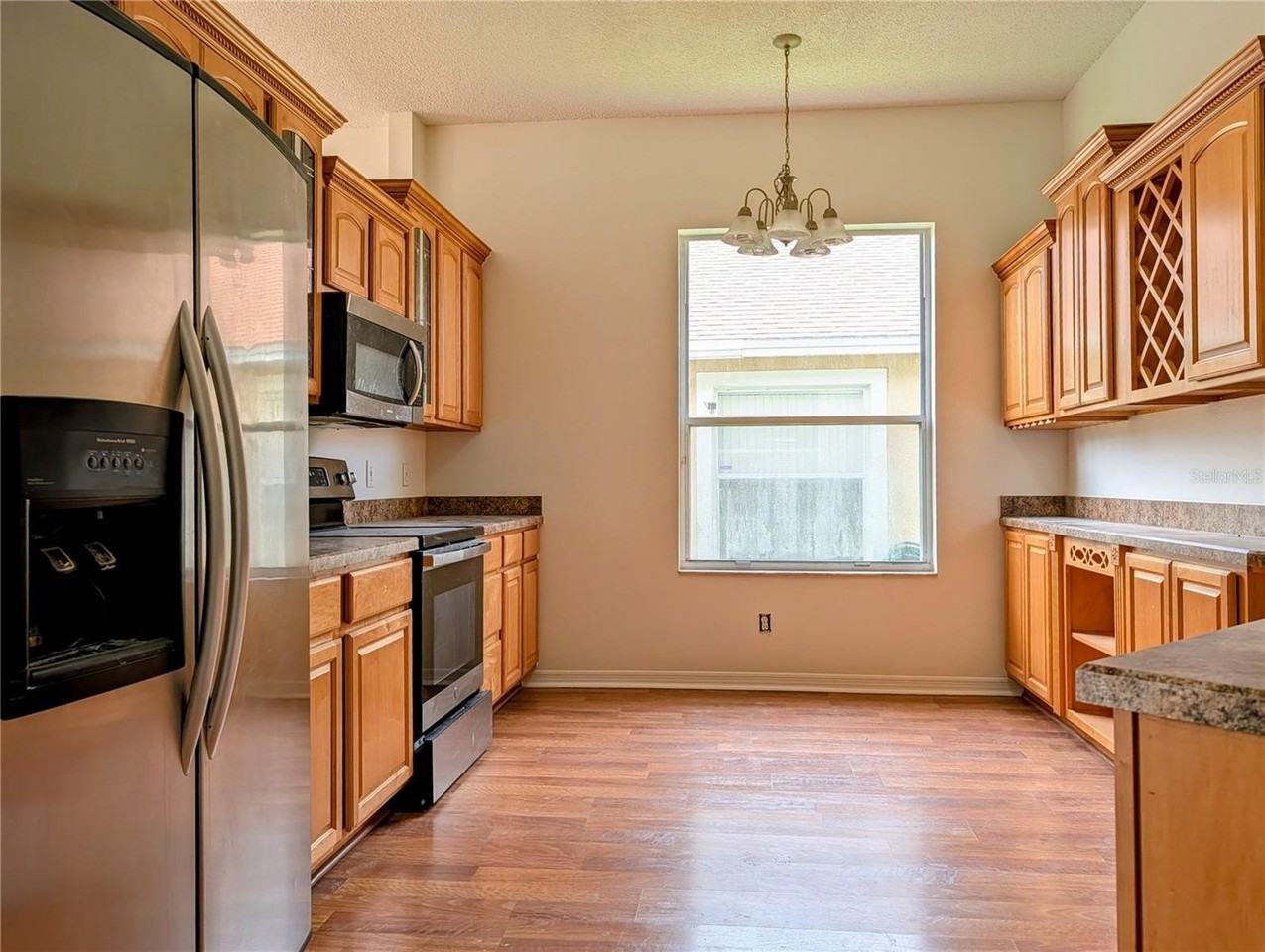 3462 Foxcroft Cir - Photo 7 of 26