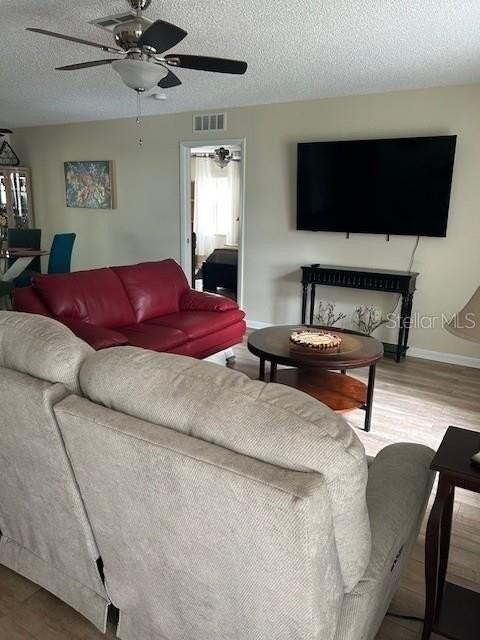 9748 Sw 97th St - Photo 2 of 16