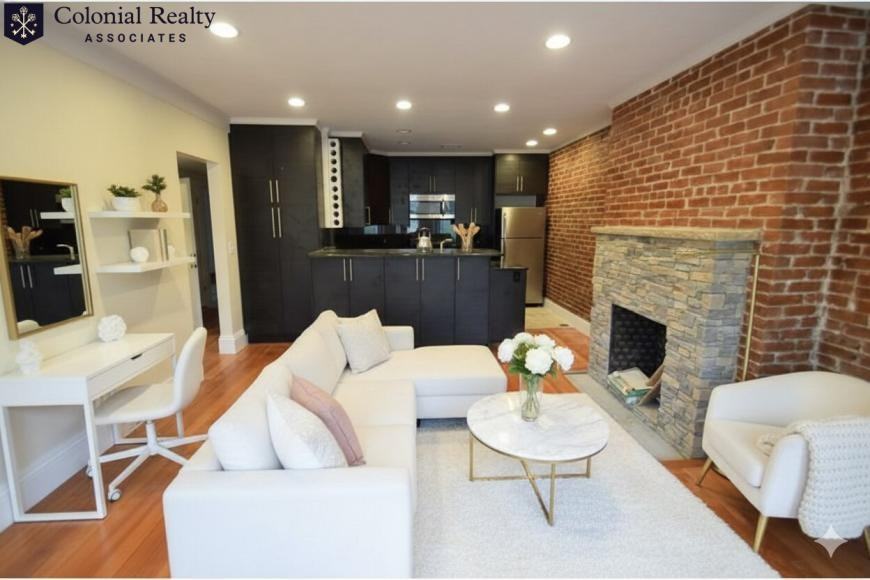 1617 Beacon St - Photo 3 of 10