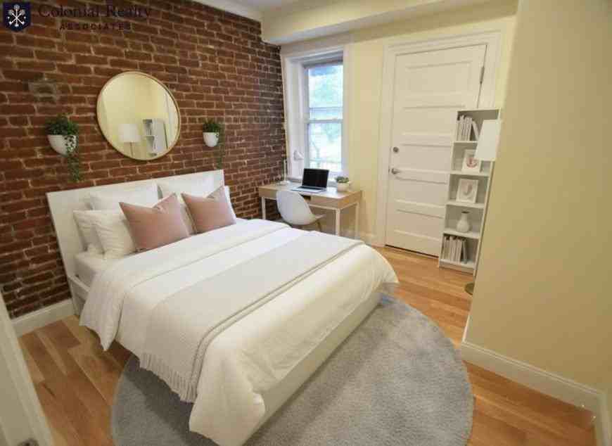 1617 Beacon St - Photo 6 of 10