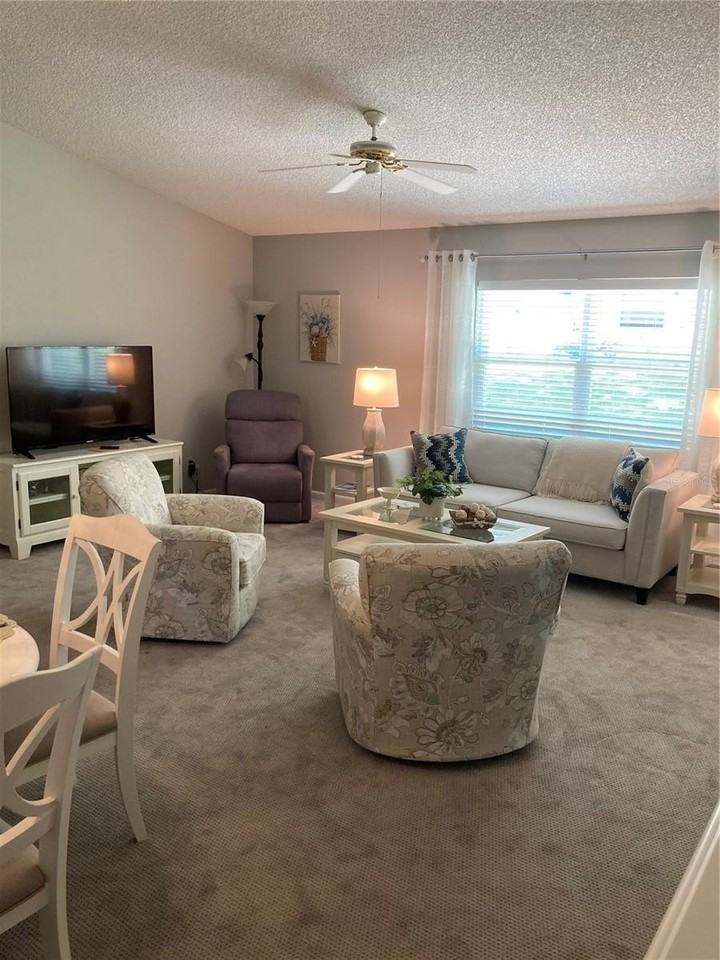 8973 Sw 94th Ln #B - Photo 4 of 12
