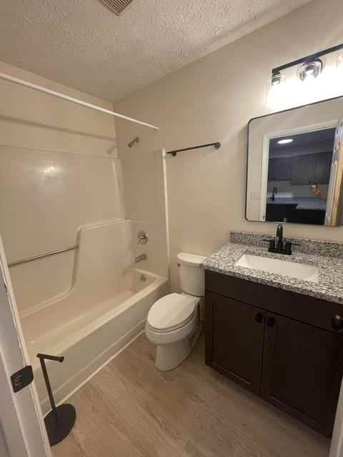 41 Kenilworth Rd Apt 13 - Photo 6 of 7