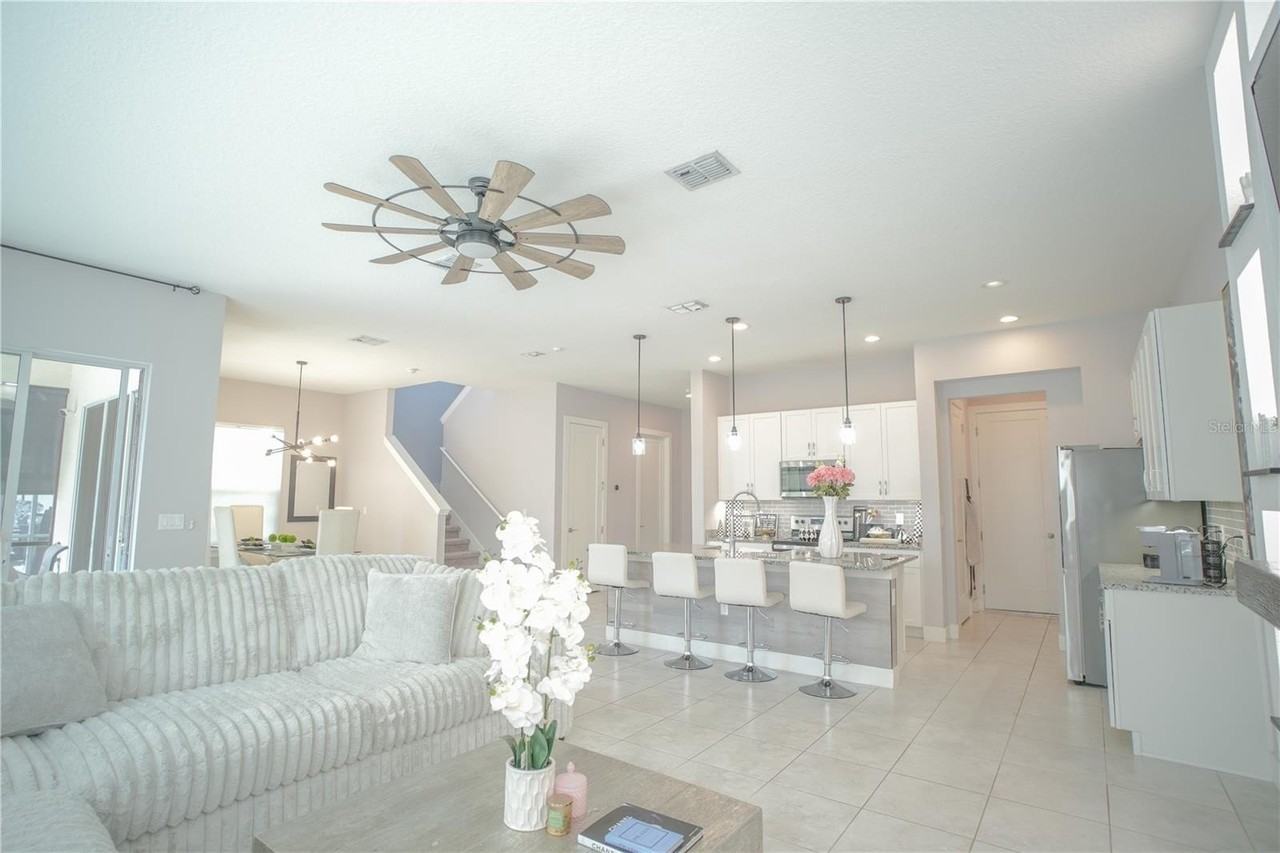 1211 Arisha Dr - Photo 3 of 12