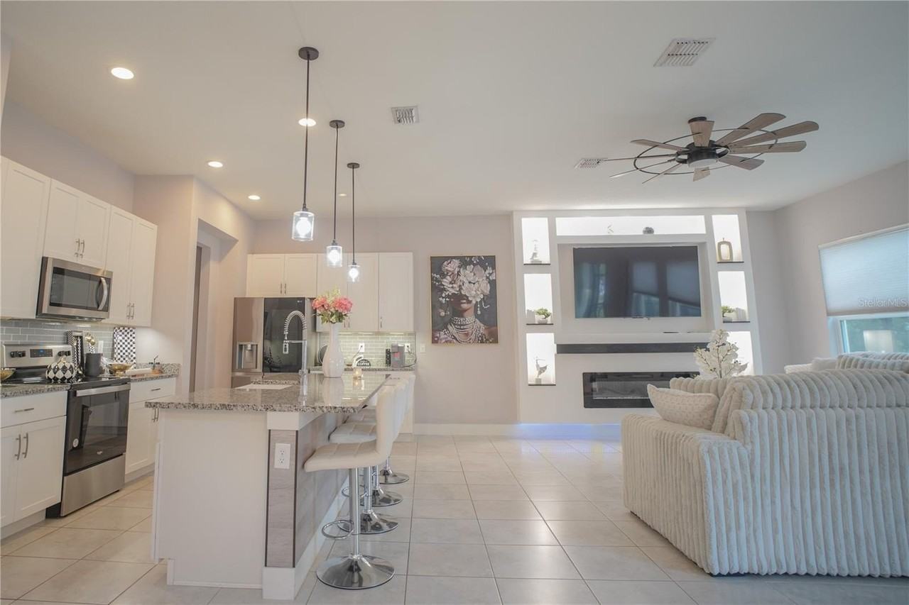 1211 Arisha Dr - Photo 5 of 12