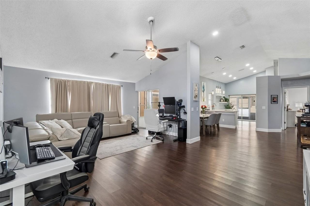10454 Casa Grande Cir - Photo 6 of 50