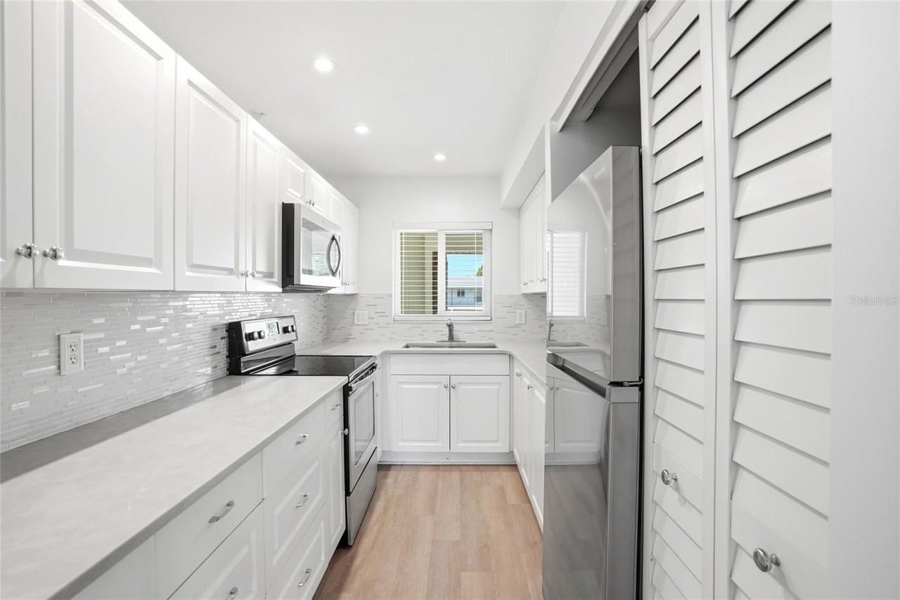 4570 Overlook Dr Ne #284 - Photo 3 of 29