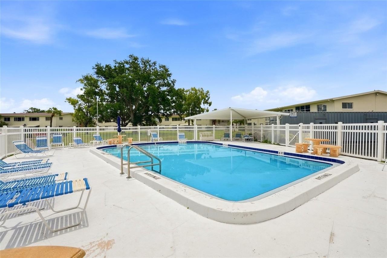 4570 Overlook Dr Ne #284 - Photo 4 of 29