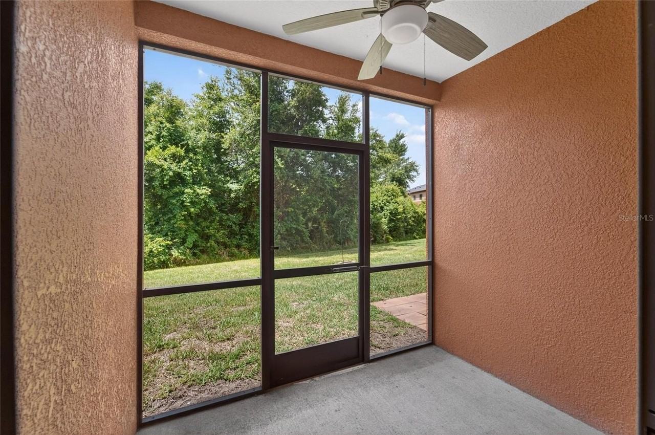 30132 Mossbank Dr - Photo 4 of 50