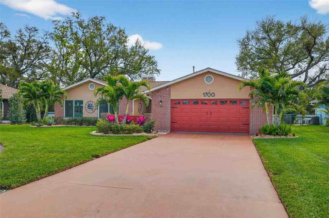 1700 Glen Lakes Blvd N - Photo 3 of 41
