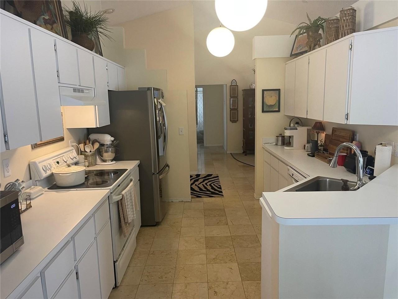 4218 Mc Clung Dr - Photo 2 of 26