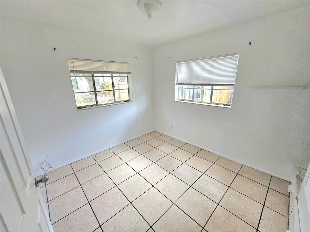 10532 51st Ter N - Photo 2 of 14