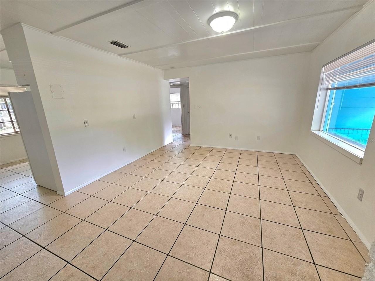 10532 51st Ter N - Photo 4 of 14