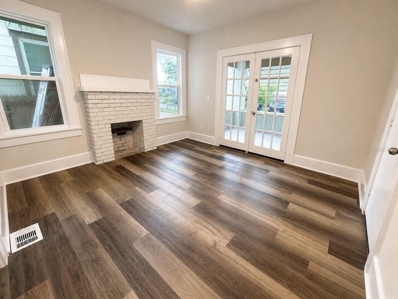 824 6th St N #2 - Photo 2 of 24