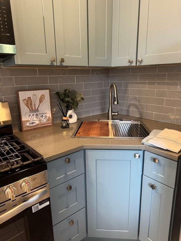 824 6th St N #2 - Photo 4 of 24