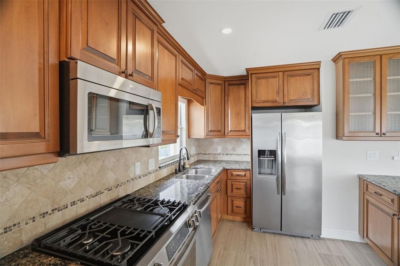 4436 Floramar Ter - Photo 5 of 44