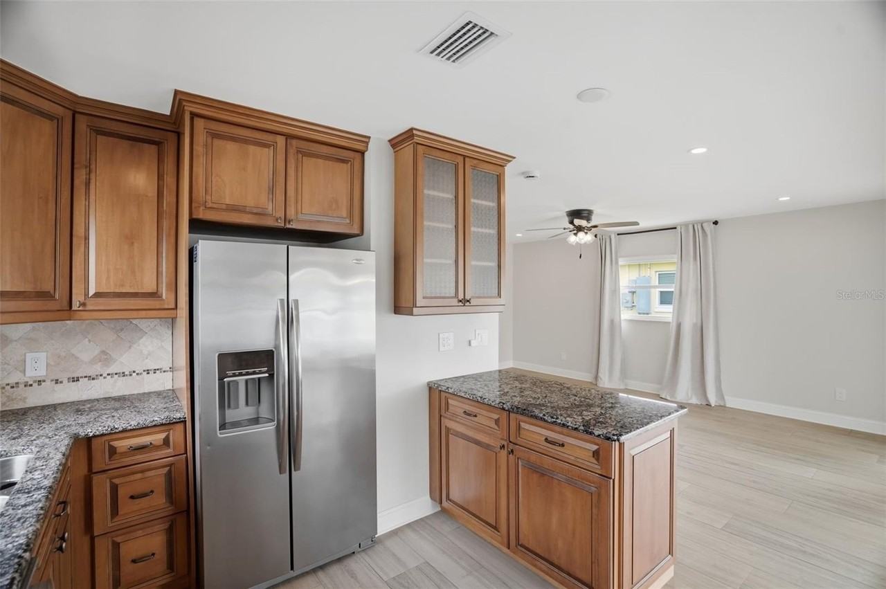 4436 Floramar Ter - Photo 7 of 44