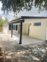 featured image of 3205 E Shadowlawn Ave