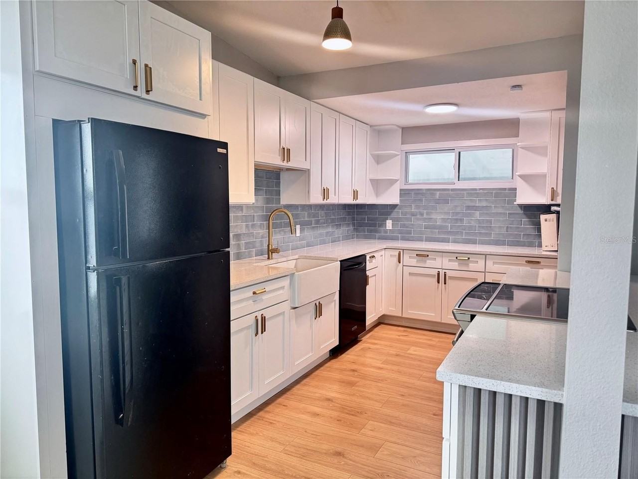 3205 E Shadowlawn Ave - Photo 4 of 24