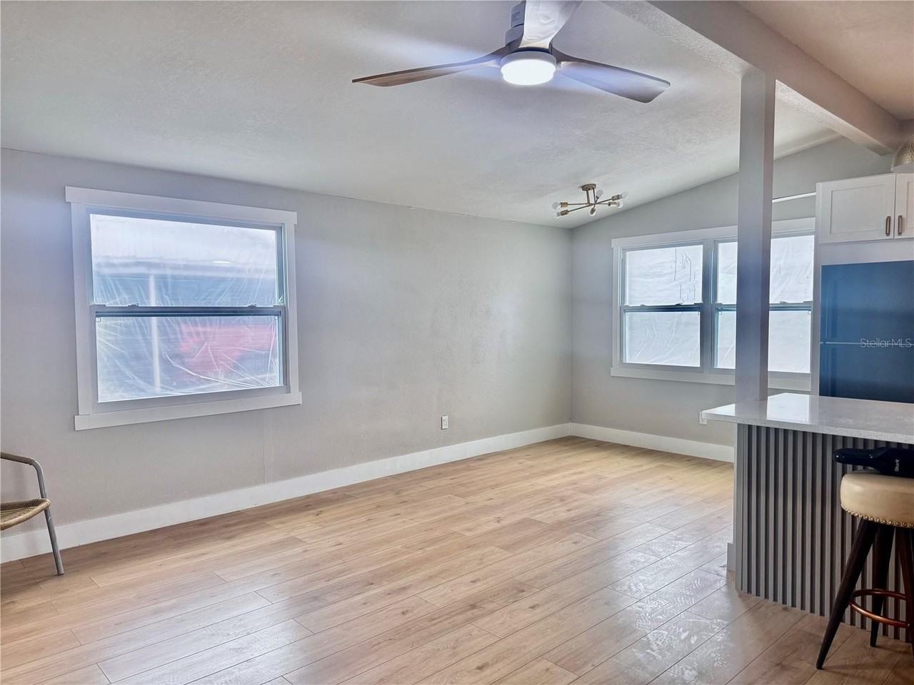 3205 E Shadowlawn Ave - Photo 6 of 24