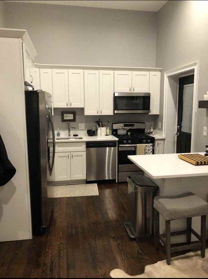 160 W 4th St - Photo 2 of 5