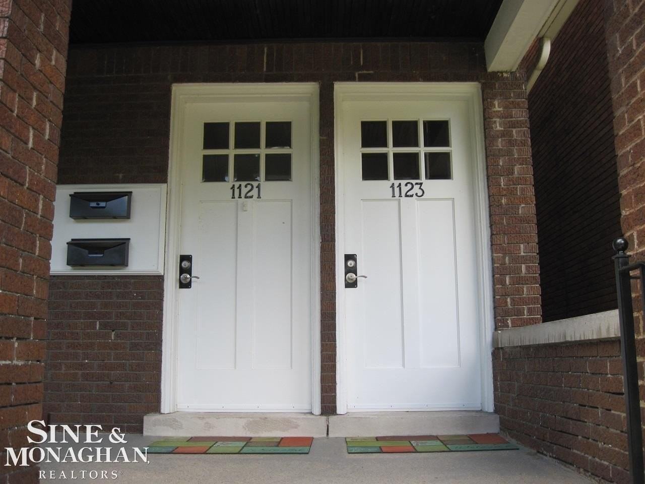 1121 Beaconsfield Ave - Photo 3 of 22