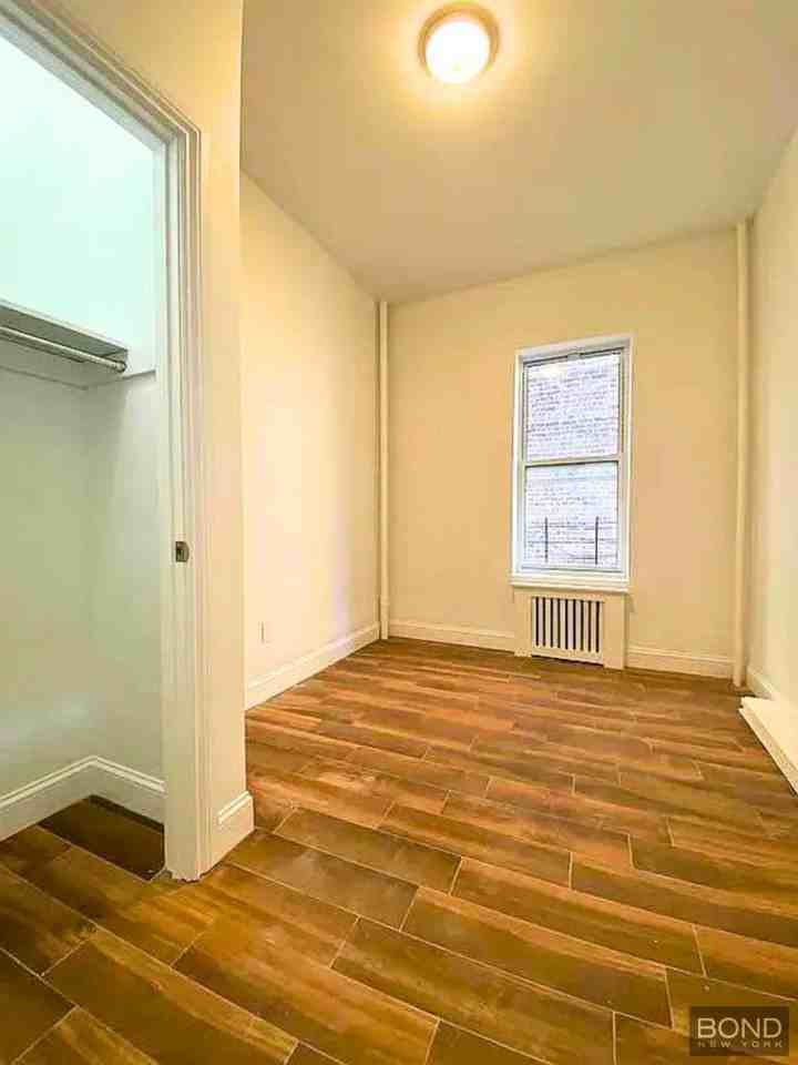 1295 Pacific St - Photo 7 of 9