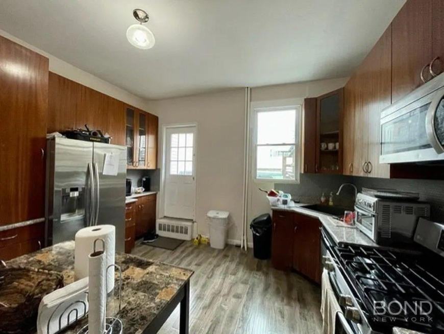 3211 38th Ave - Photo 3 of 10