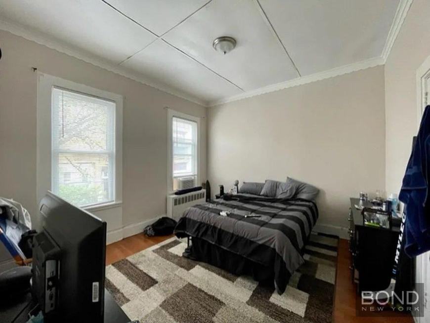 3211 38th Ave - Photo 4 of 10