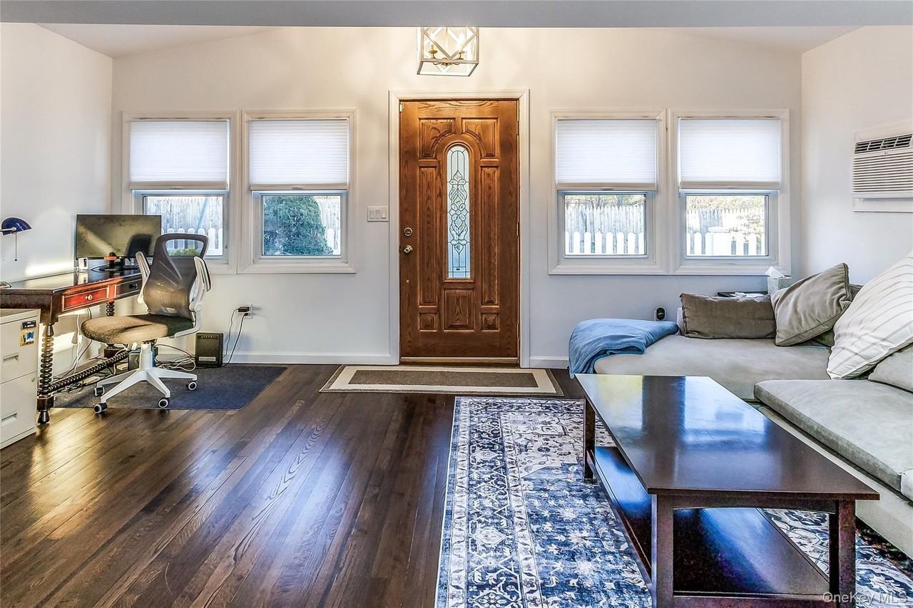 17 Mott St - Photo 4 of 26