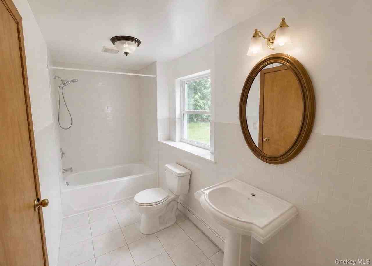 176 Spackenkill Rd #1B - Photo 4 of 7